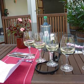 Die "Kleine Weinprobe" in der Vinothek.