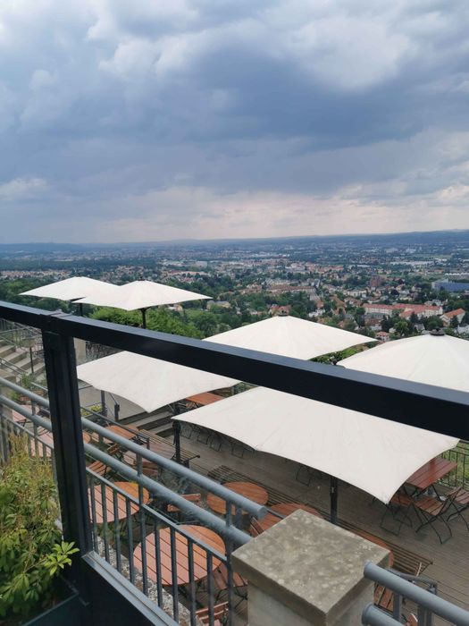 Weite Aussicht über Radebeul und Dresden vom Spitzhaus aus