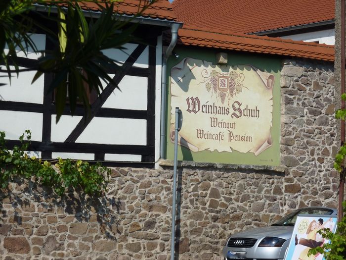 Weinhaus Schuh mit Vinothek