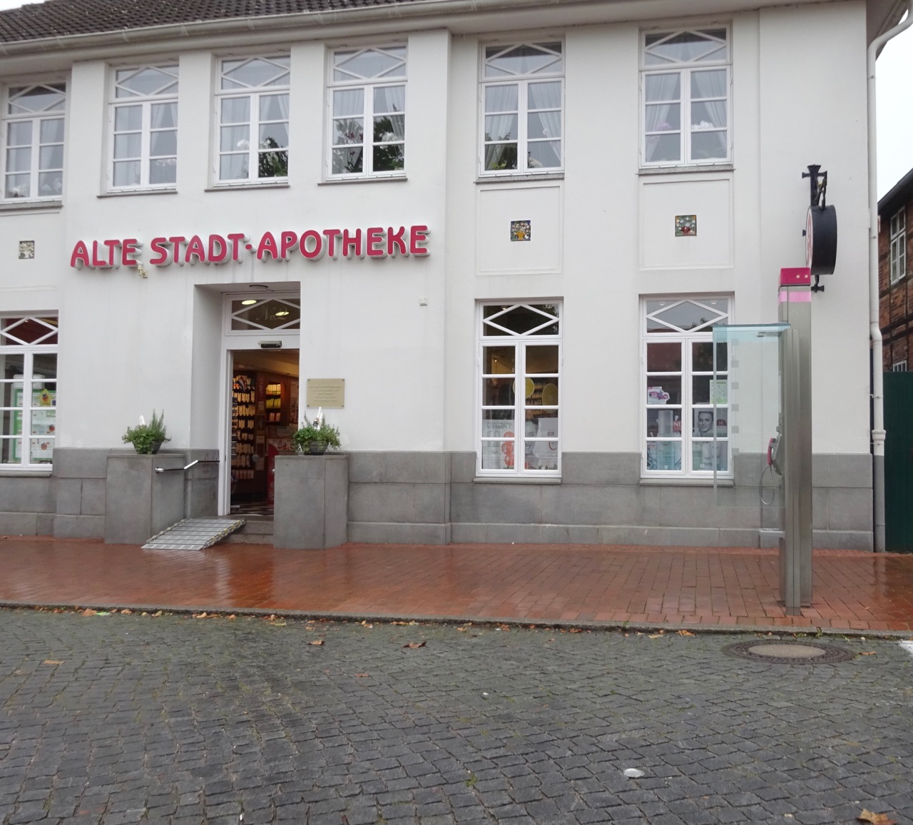 Bild 1 Alte-Stadt-Apotheke in Neustadt in Holstein