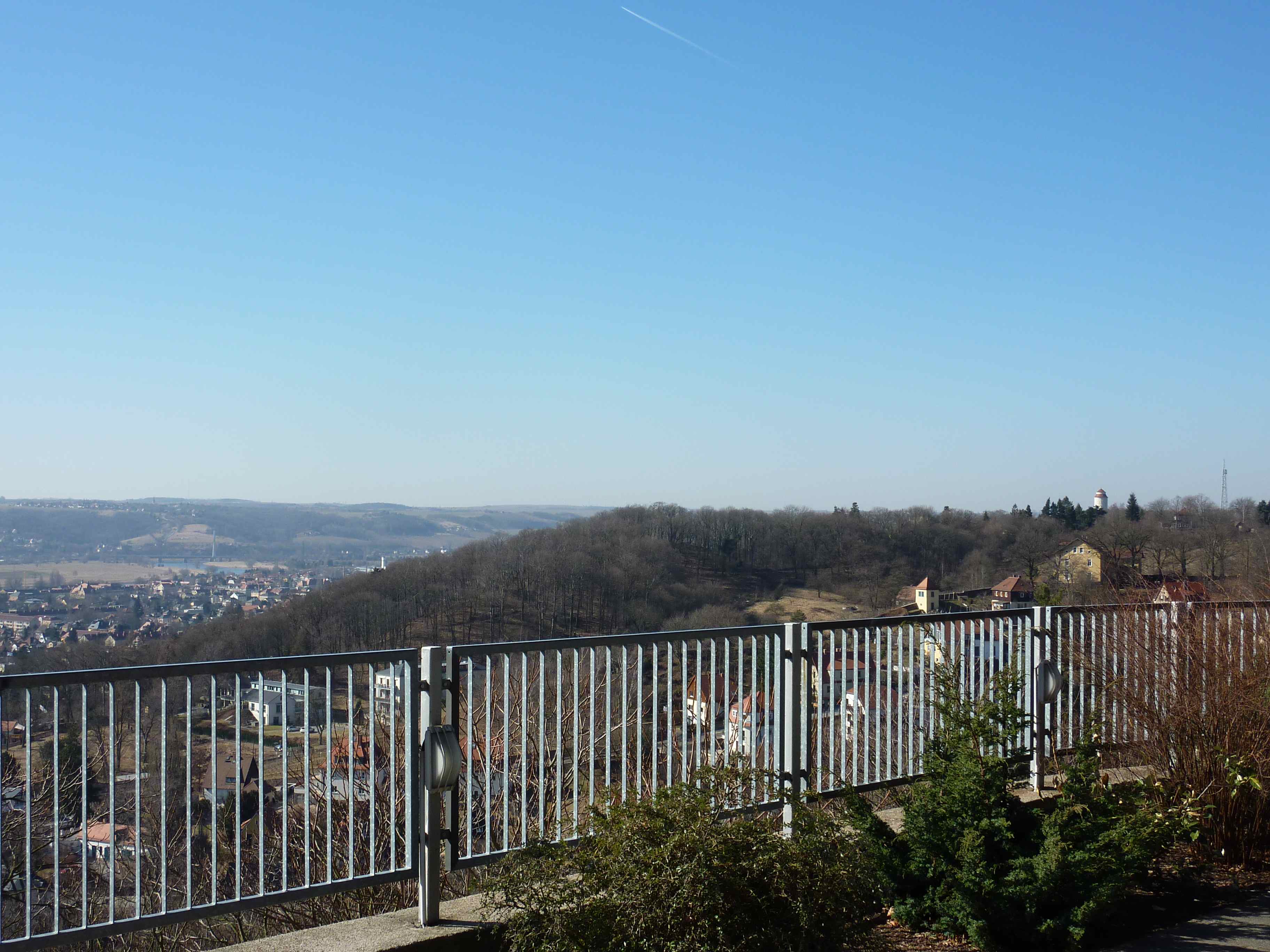 Blick von der Terrasse am Hotel &amp; Restaurant Pfeiffer auf Radebeul