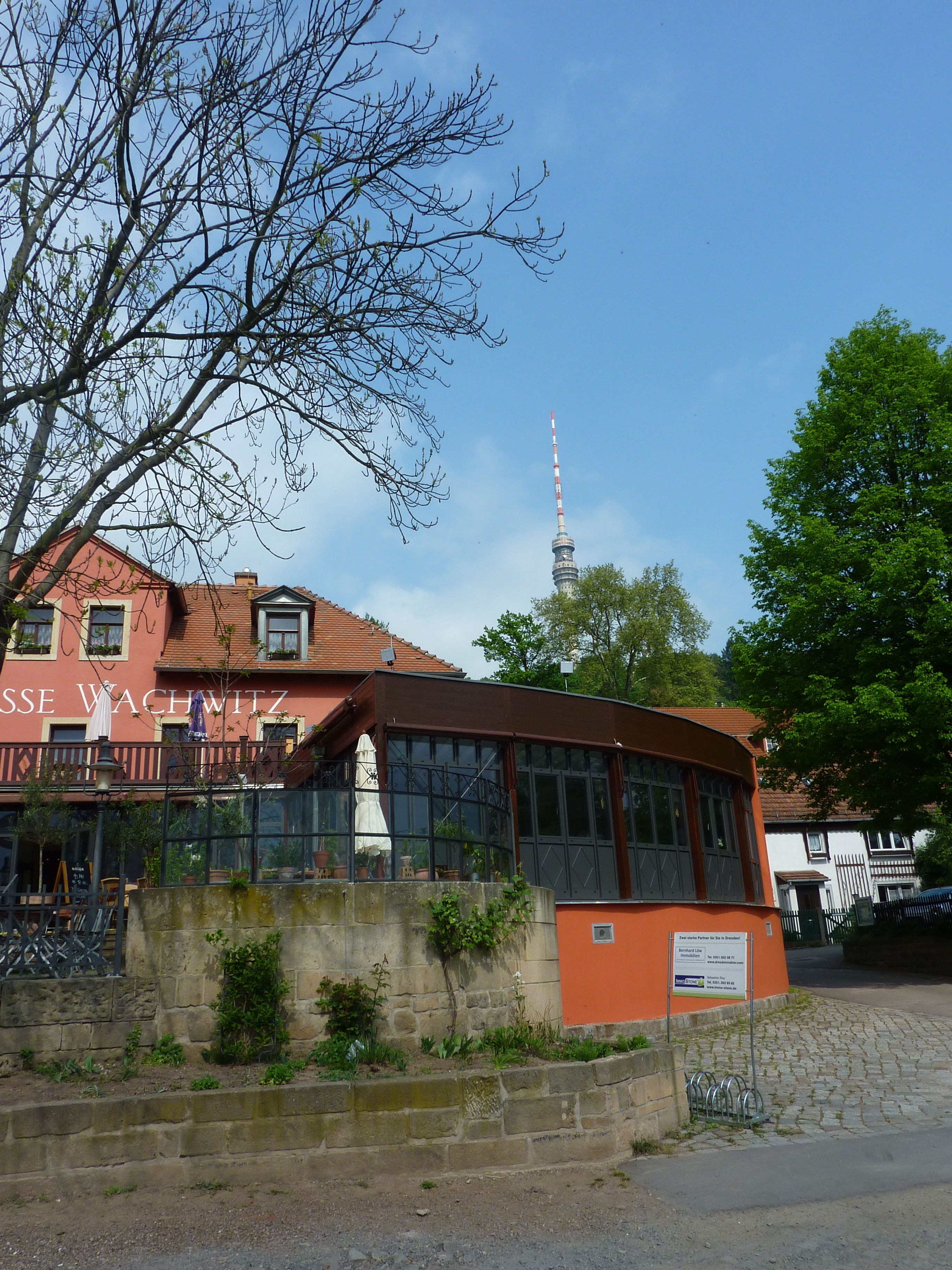Hotel und Restaurant  Elbterrasse Wachwitz in Dresden.