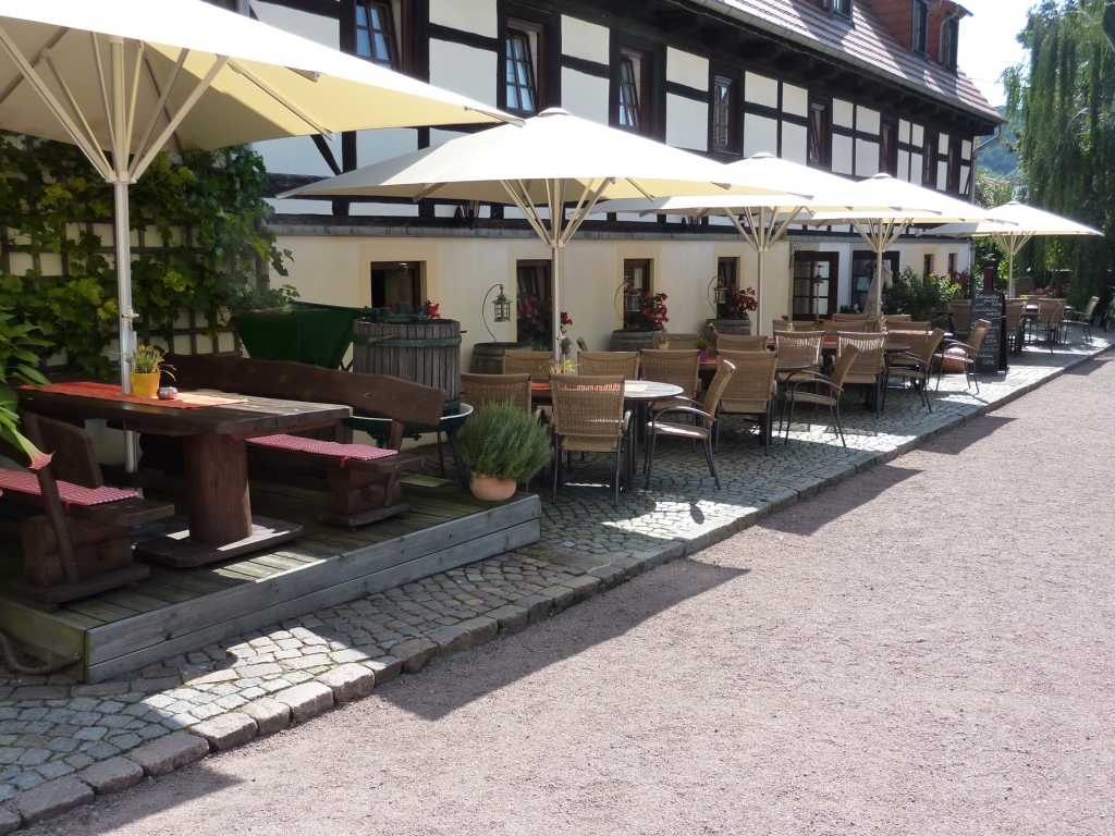 Weingut Schuh, Freisitz am Restaurant