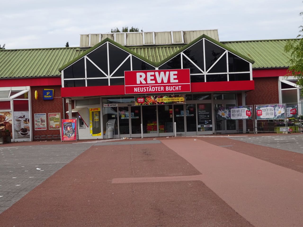 Bild 1 REWE Haase in Neustadt in Holstein