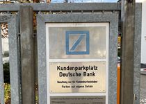 Bild zu Deutsche Bank Filiale