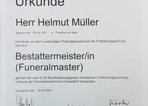 Bild zu Bestattungen Helmut Müller