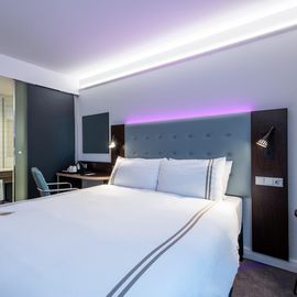 Premier Inn Nürnberg City Nordost hotel bedroom