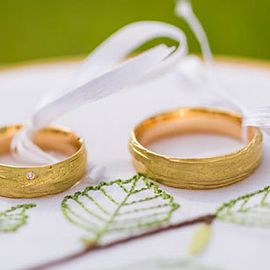 Fingerglück, Trauringe, Verlobungsringe, Schmuck für Lieblingsmenschen, Atelier, Goldschmied, Hochzeitsringe, Trauring, Schmuck, Atelier, Handwerk, Handarbeit, Stuttgart