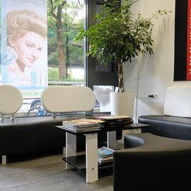 Gesichtsbehandlungen -  Friseur und Kosmetikstudio Beauty Oasis München