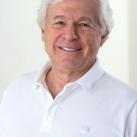 Dr. med. Hans-Joachim Petersohn im Salutomed Center in Düsseldorf
