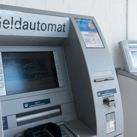 Geldautomat Volksbank BRAWO in Wolfsburg