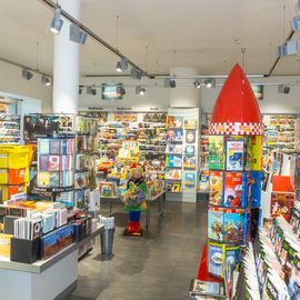 Schmitt & Hahn Buch und Presse im Hauptbahnhof Kassel in Kassel