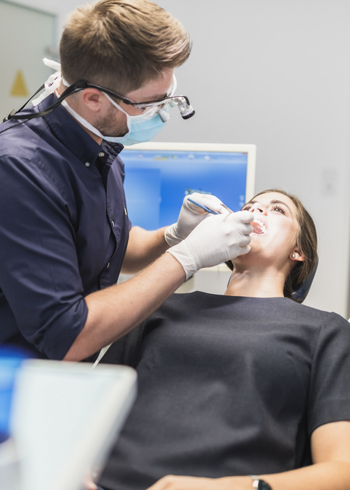 Zahnarztpraxis Marvin Reuter - Ihr Zahnarzt in Berlin Wilmersdorf