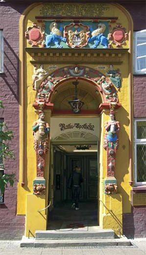 Aussenansicht der Die Alte Raths-Apotheke