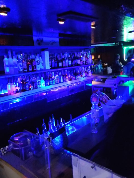 MCruise Bar / Club