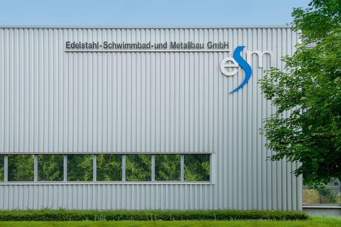 e.s.m. Edelstahl- Schwimmbad- und Metallbau GmbH