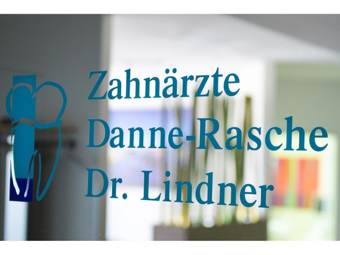 Zahnarzt Köln-Ehrenfeld / Zahnarztpraxis Danne-Rasche & Dr. Lindner