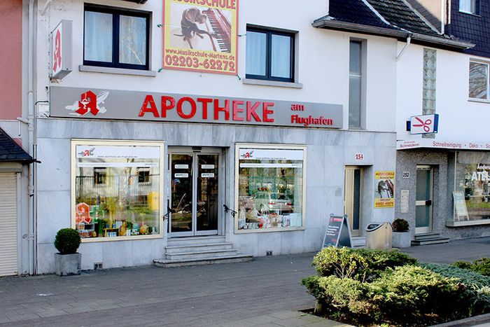 Aussenansicht der Apotheke am Flughafen