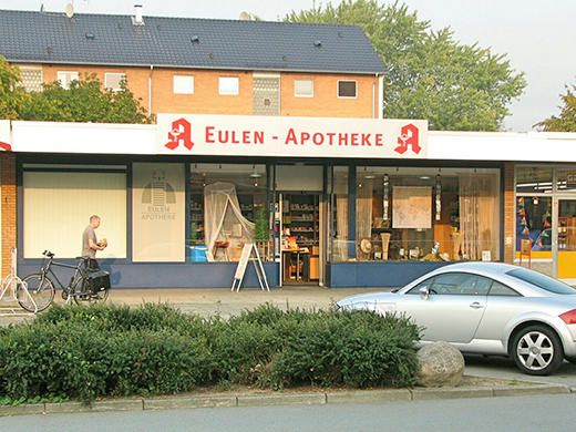 Aussenansicht der Eulen-Apotheke