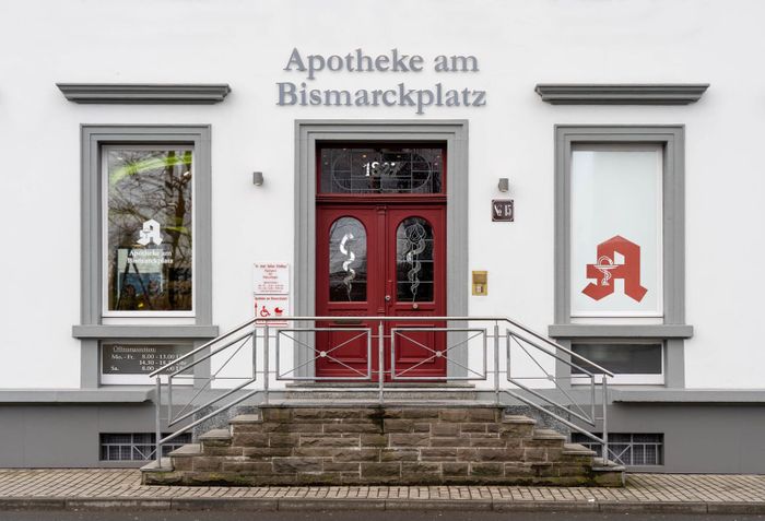 Aussenansicht der Apotheke am Bismarckplatz OHG