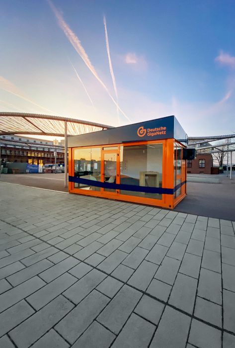 Deutsche GigaNetz – Glasfaser-Shop am Bahnhofsplatz