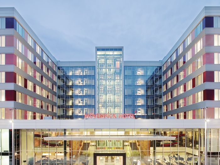 Außenansicht Mövenpick Hotel Stuttgart Airport