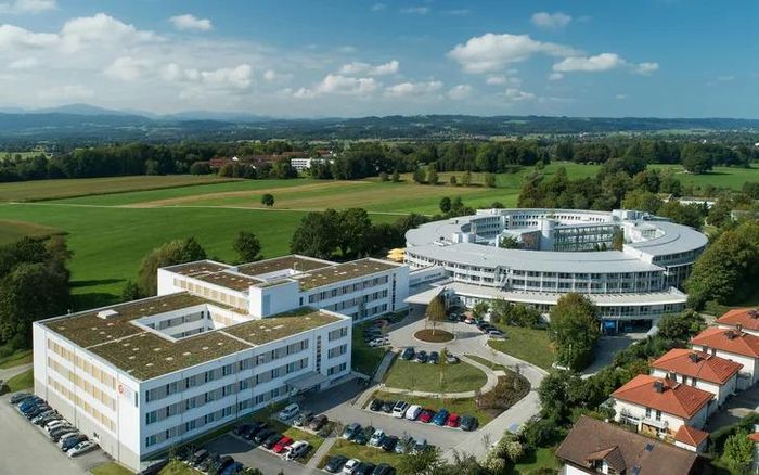 Schön Klinik Bad Aibling Harthausen - Fachzentrum für Wirbelsäulenchirurgie