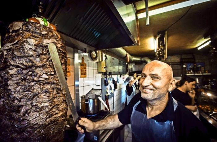 Alaturka Stuttgart, Alaturka das Original, Der beste Döner Stuttgart, Vegetarischer Döner, Gemüsedöner, Döner Kebab, Premiumdöner, Fast Food, Essen to go, Mittagessen, Abendessen, Schnellrestaurant, Imbiss