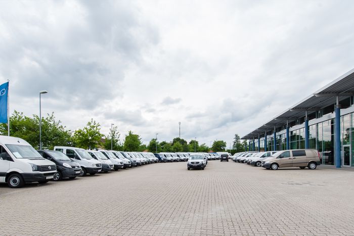 Mercedes-Benz Beresa Senden-Bösensell Parkplatz Ausstellung