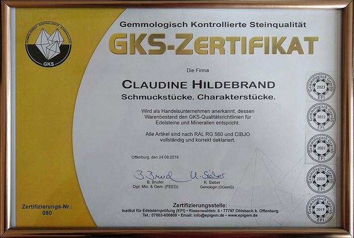 Claudine Hildebrand - Schmuckstücke. Charakterstücke.