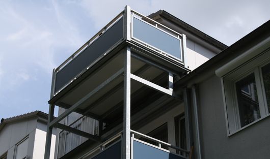 eMBe GmbH Metalltreppen und Balkone