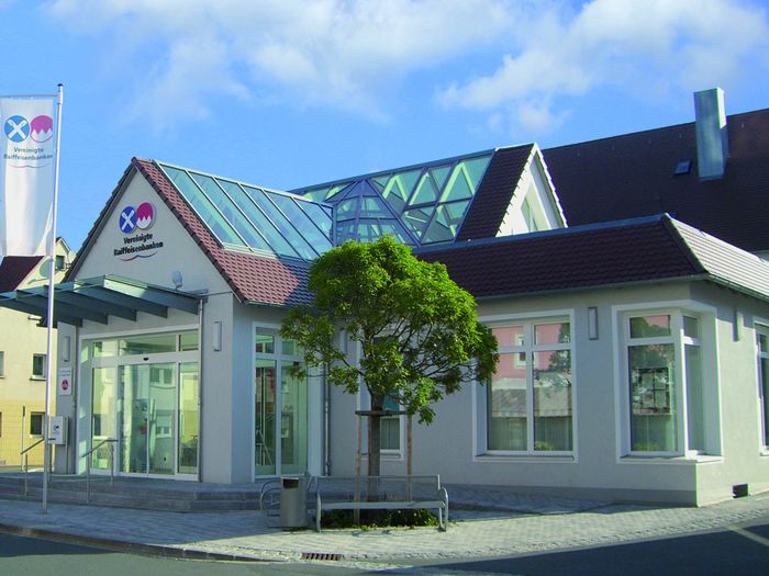 VR Bank Bamberg-Forchheim, Immobilien