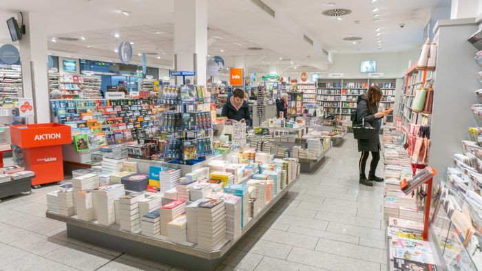 Schmitt & Hahn Buch und Presse im Hauptbahnhof Karlsruhe